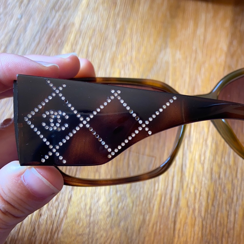 Chanel oversized sunglasses w/ Swarovski crystals - Picture 12 of 16